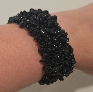 Elegant Black Beaded Bracelet